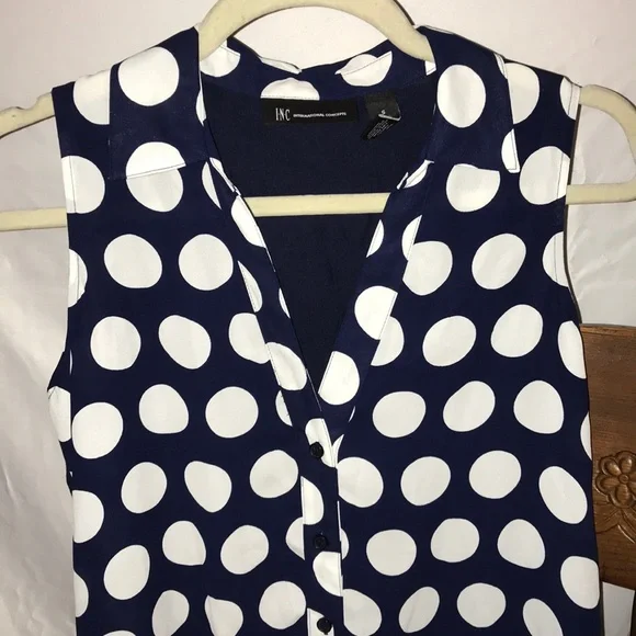 INC Polka Dots Sleeveless Top Front Tie - Picture 2 of 3